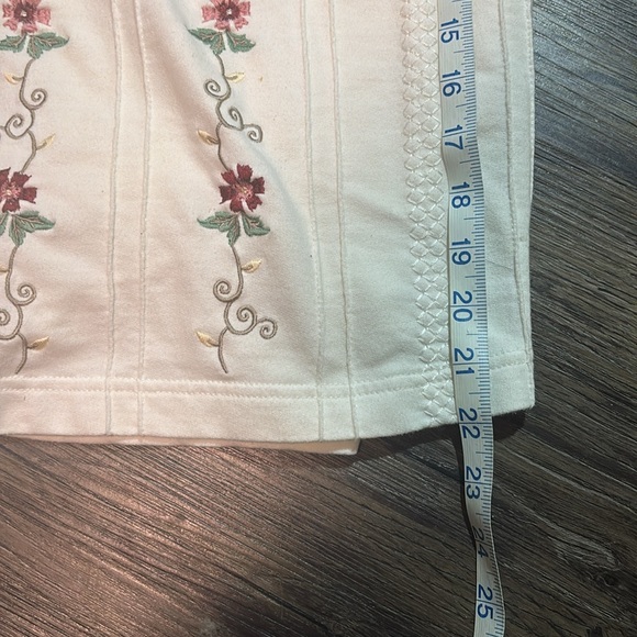 Haband Vintage Embroidered Floral Top Medium - Picture 9 of 9